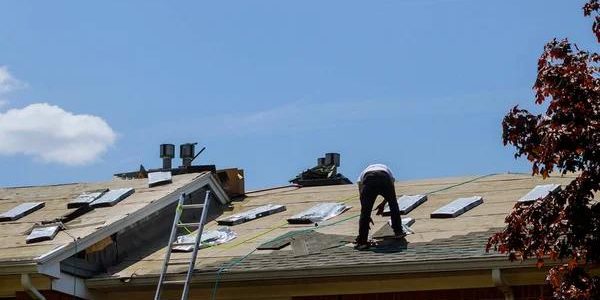 How to Choose the Best Roof Shingles for Your Home in Stuart